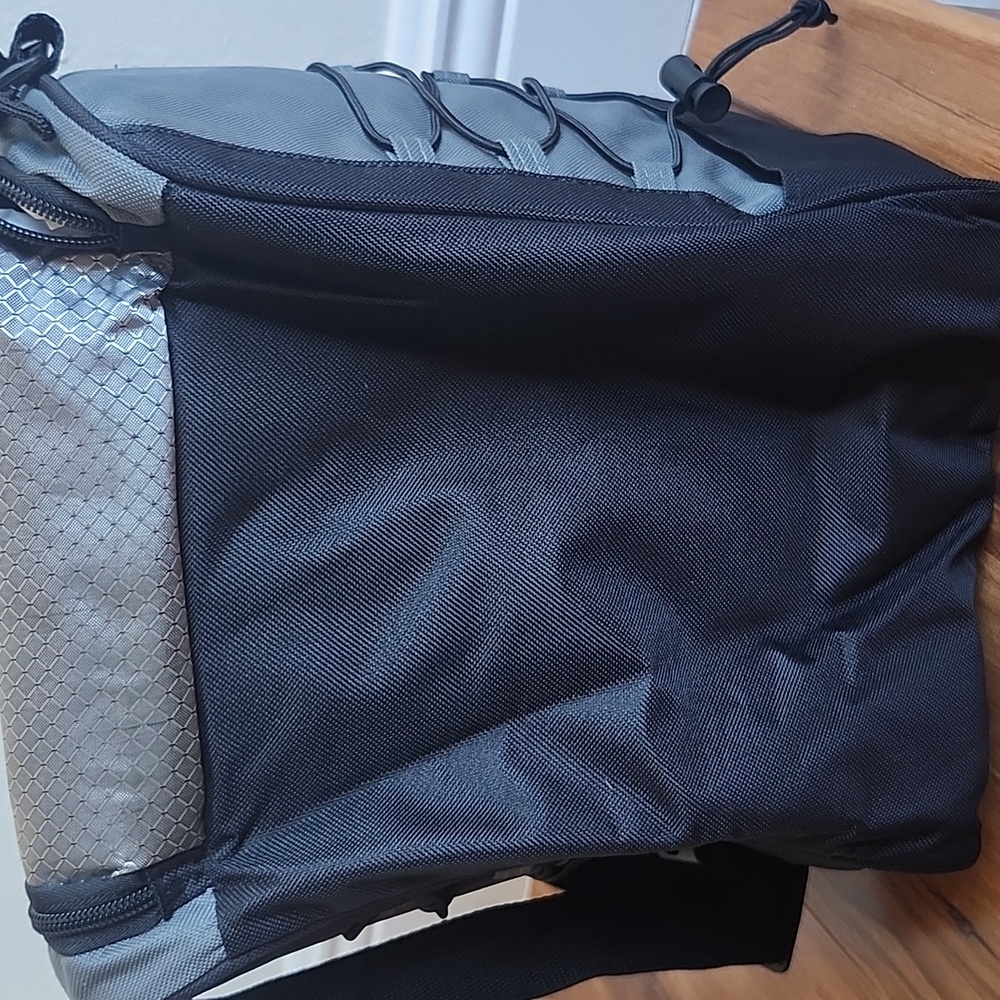 Don Julio 1942 - Cooler bag With 2 Speakers. - Picture 5 of 10